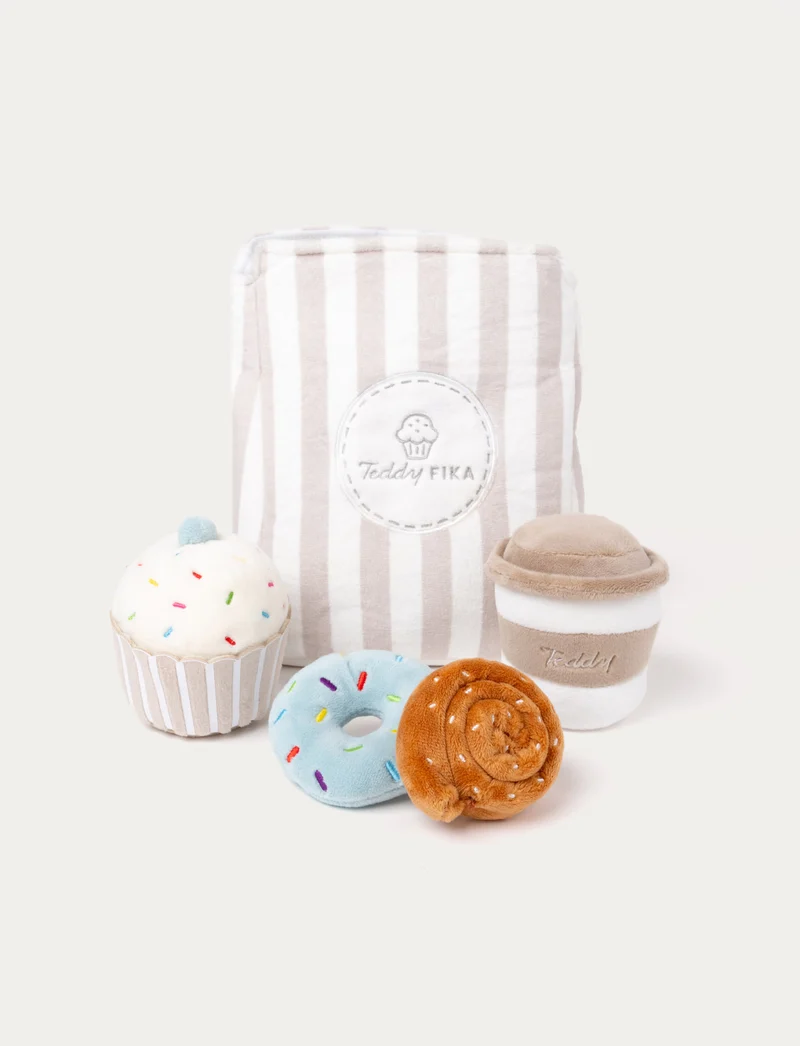 Teddy Fika, Playset
