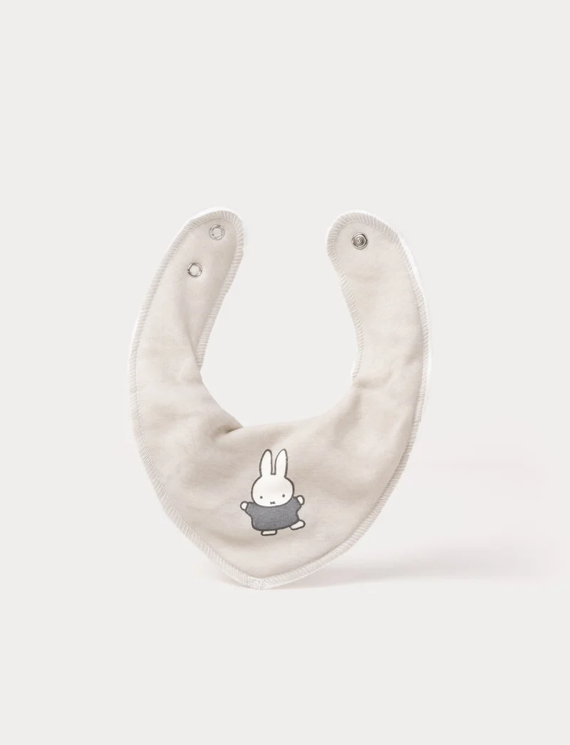 Miffy, Bib