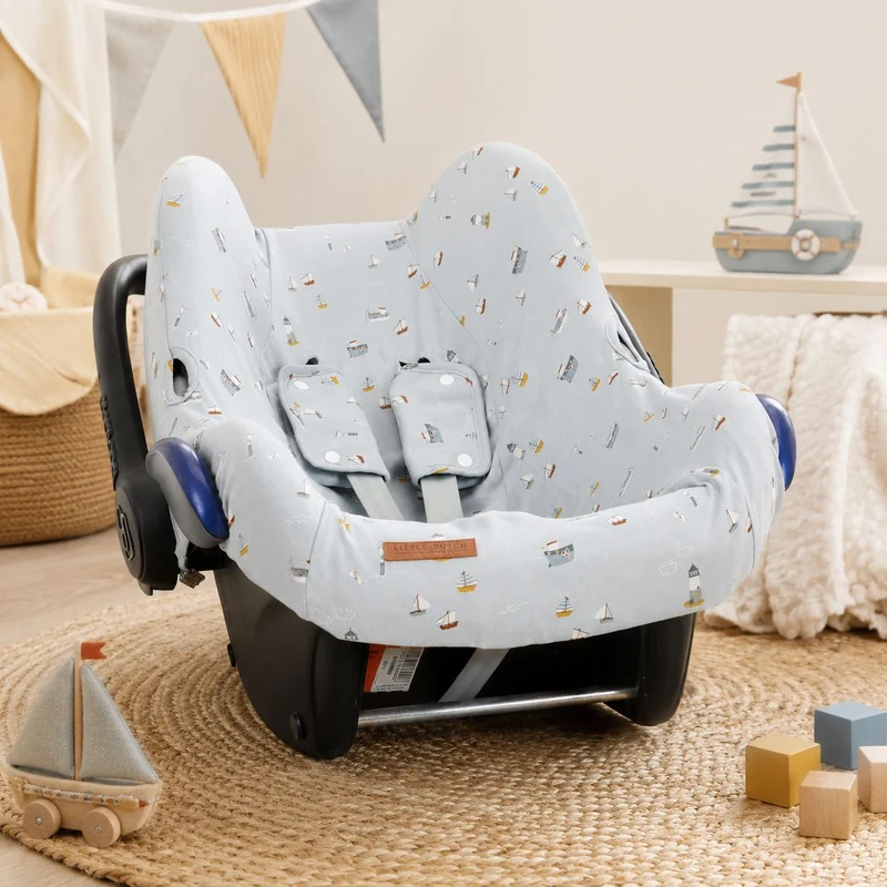 Babyschalenbezug Sailors Bay Blau aus Baumwolle – Passend für 3-Punkt-Gurt Babyschalen