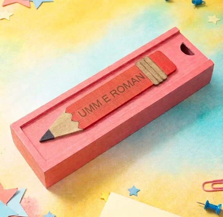 UMM E ROMAN - Wooden Pencil Box with Sliding Top - Pink