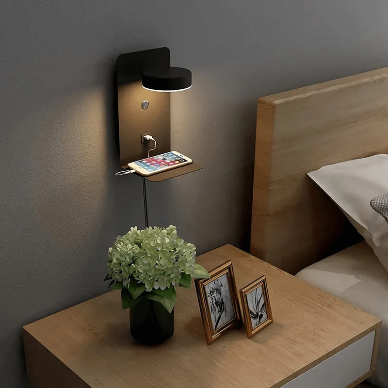 Beleuchtungshub mit Ladestation | LED-Wandleuchte | Ablage & Handy-Ladeplatz | ReadCharge