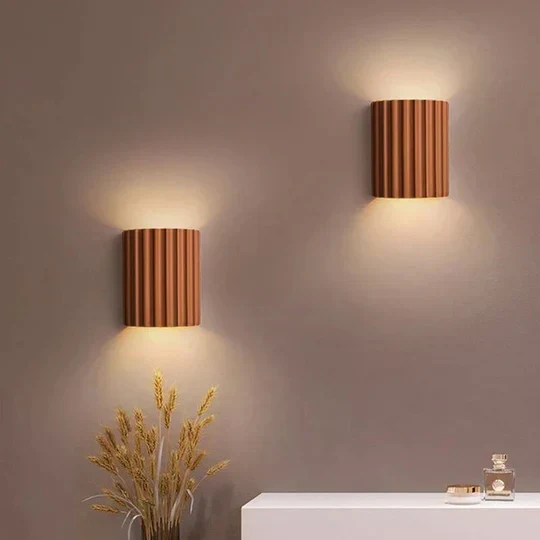 Moderne Wandlampen | Rillendesign | Warmes Ambientelicht | LumeLine
