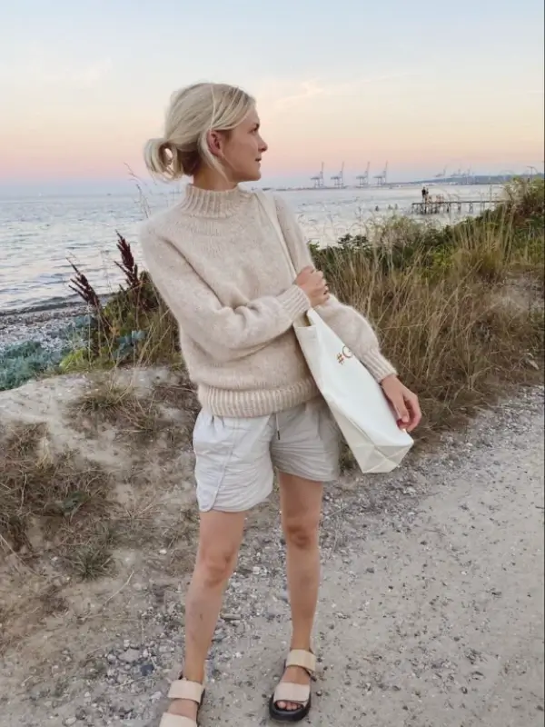 PetiteKnit Novice Sweater – neulesetti Isager Soft
