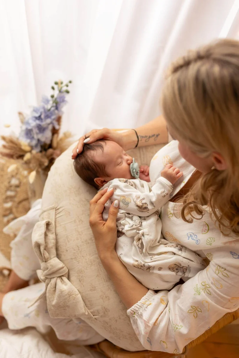 Ultimate Nursing Pillow – Natural Vintage
