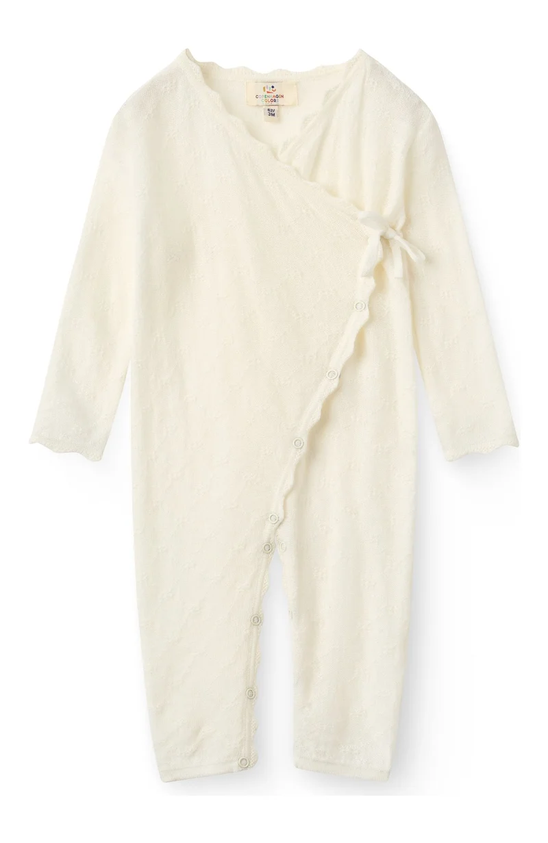 Light Knitted Full Body w. Scallop Edge - White