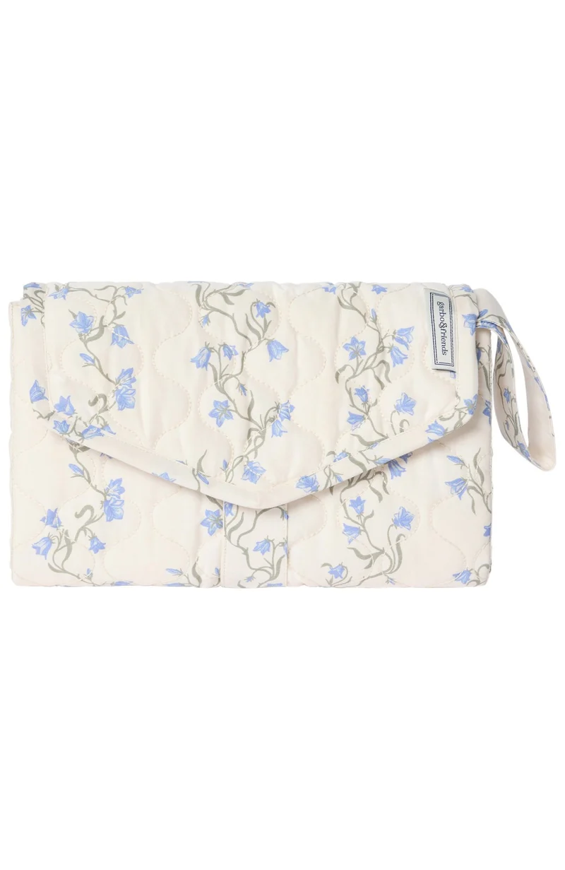 Quiltad Change to Go - Bell Flower