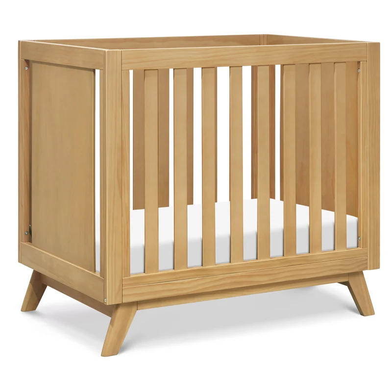 DaVinci - Otto 3-in-1 Convertible Mini Crib with 4" Mattress