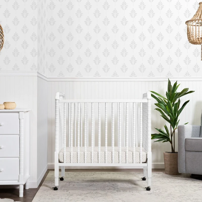 DaVinci - Jenny Lind 3-in-1 Convertible Mini Crib